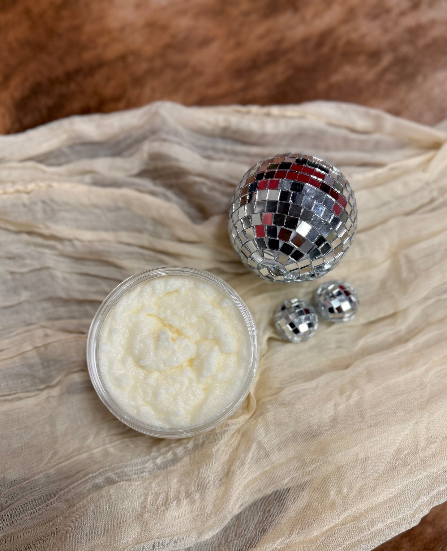 Tallow exfoliating scrub