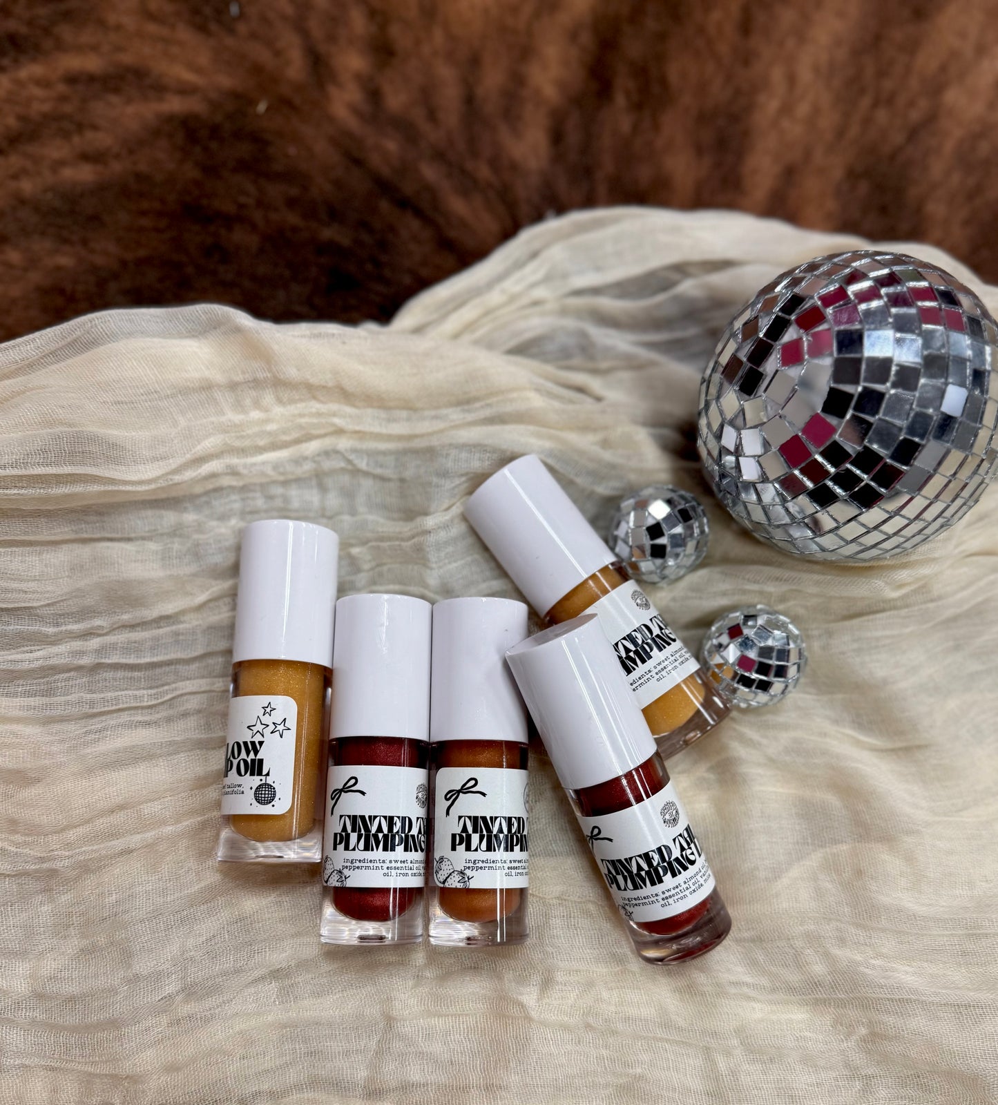 Plumping lip oil